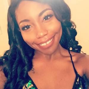 Meet your Posher, Kiya